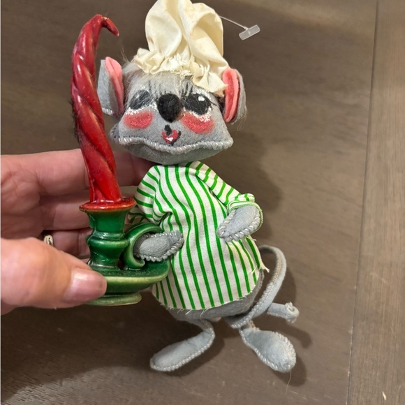 Vintage Annalee Christmas Mouse Figurine holding Candle 1971 - Picture 4 of 10